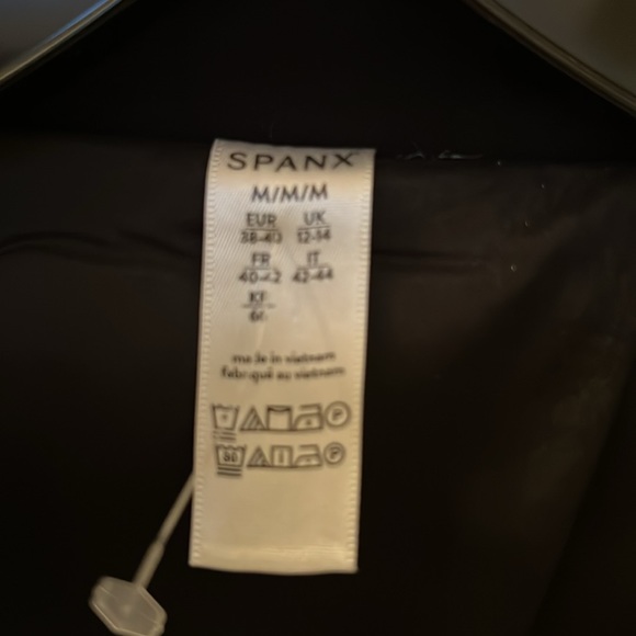 Spanx The Perfect Oversized Blazer - Picture 5 of 6